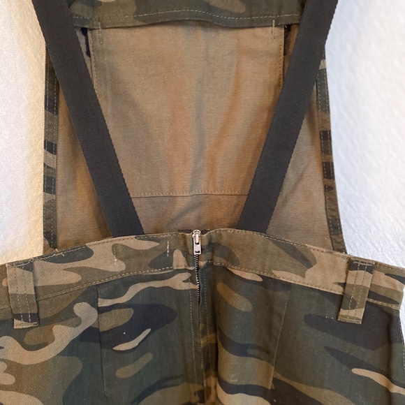 TOPSHOP Camo Jumper - Picture 6 of 10